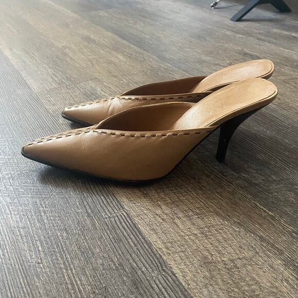 Hermès Tan Leather Stitched Trim Mule Heels, Sz 38 / 7.5 - Picture 2 of 16